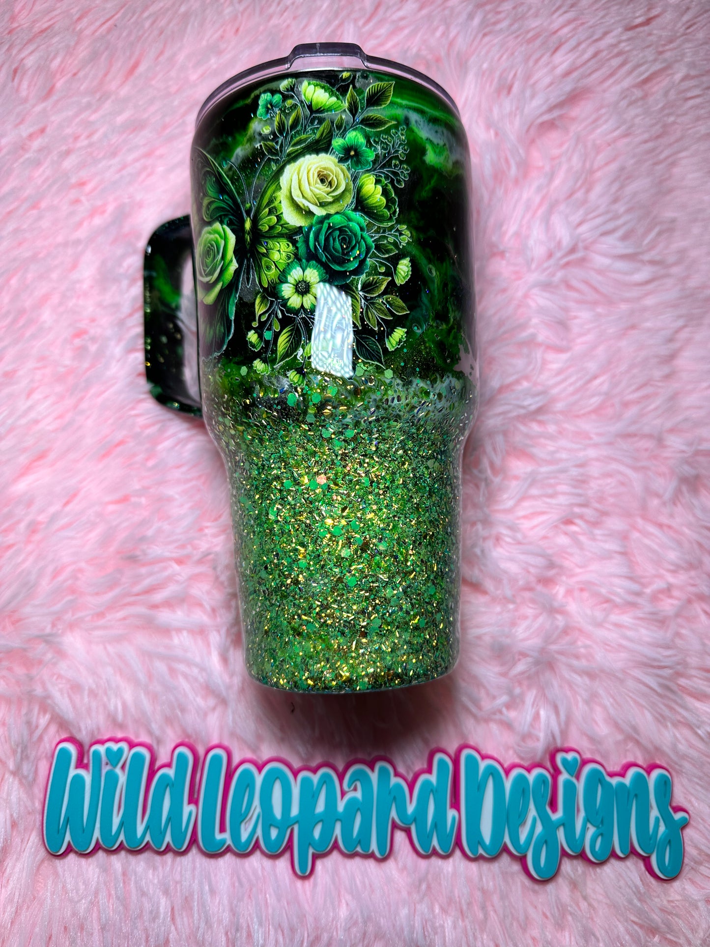 58- 30 oz -green junk in the trunk