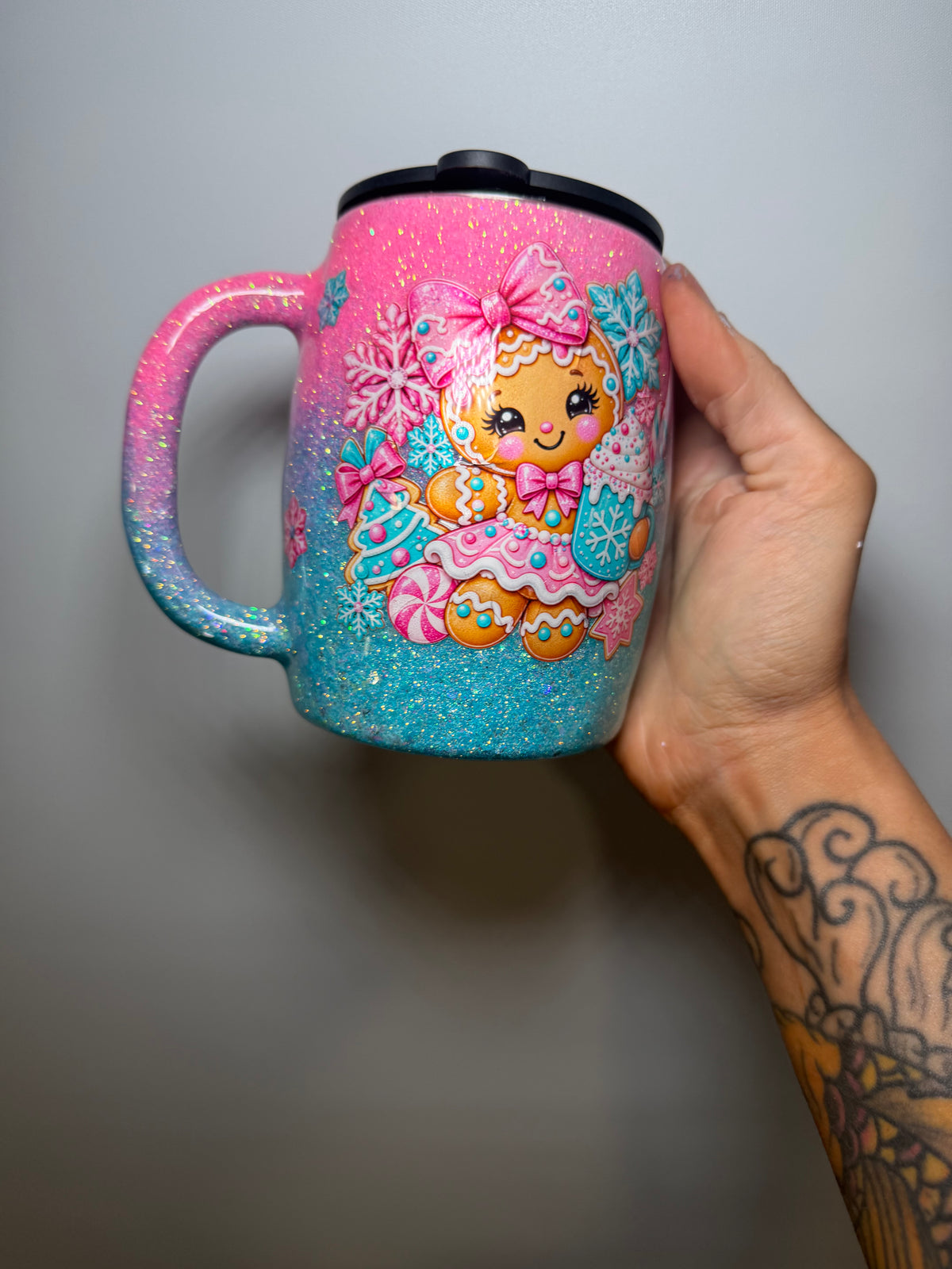14 Oz - pink teal gingerbread