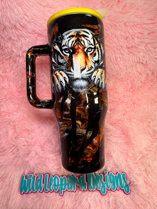 Tiger 40 oz . W/ peekaboo / yellow slip lid