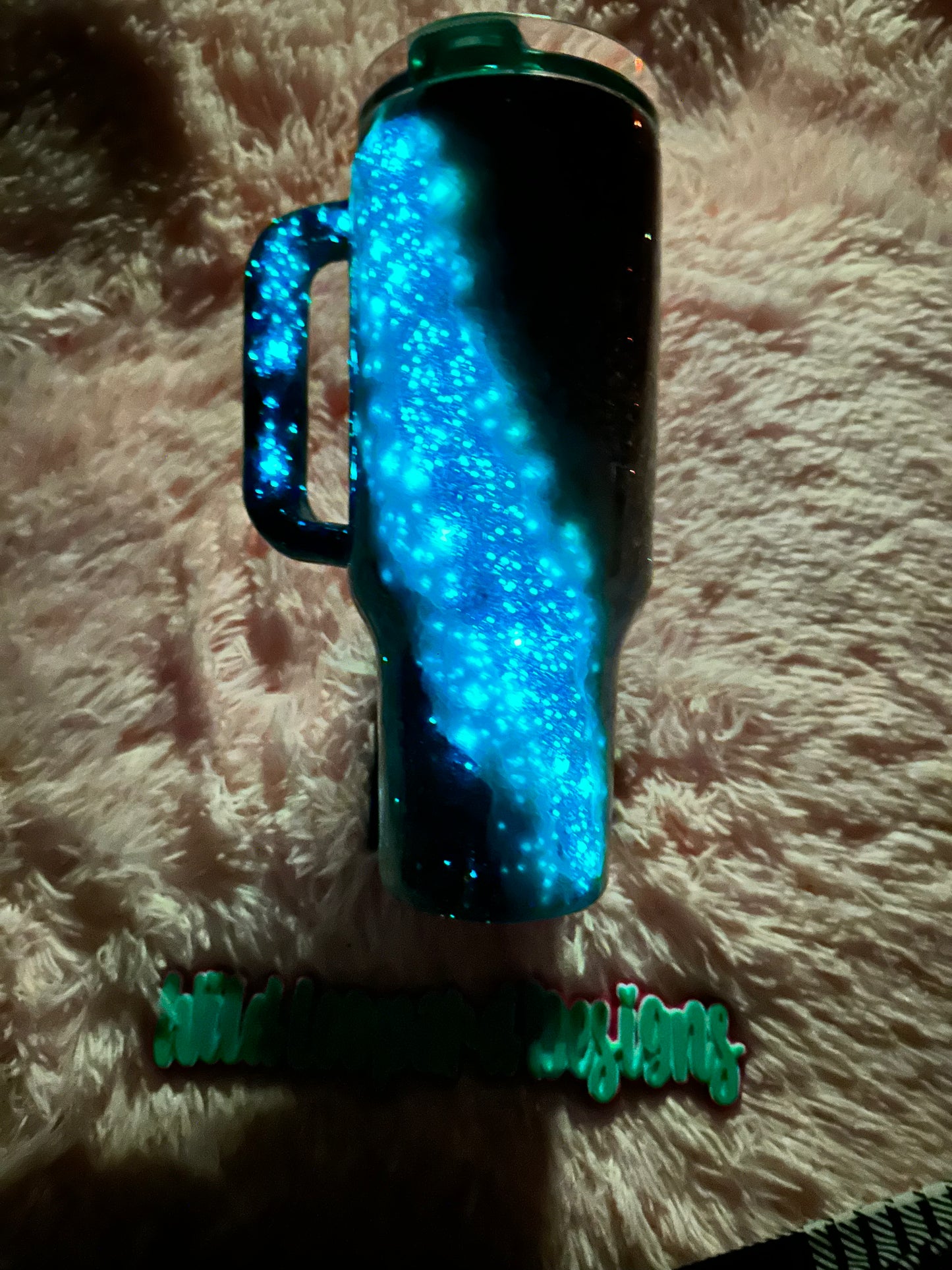 52- 40 oz beach Stanley glows flip lid