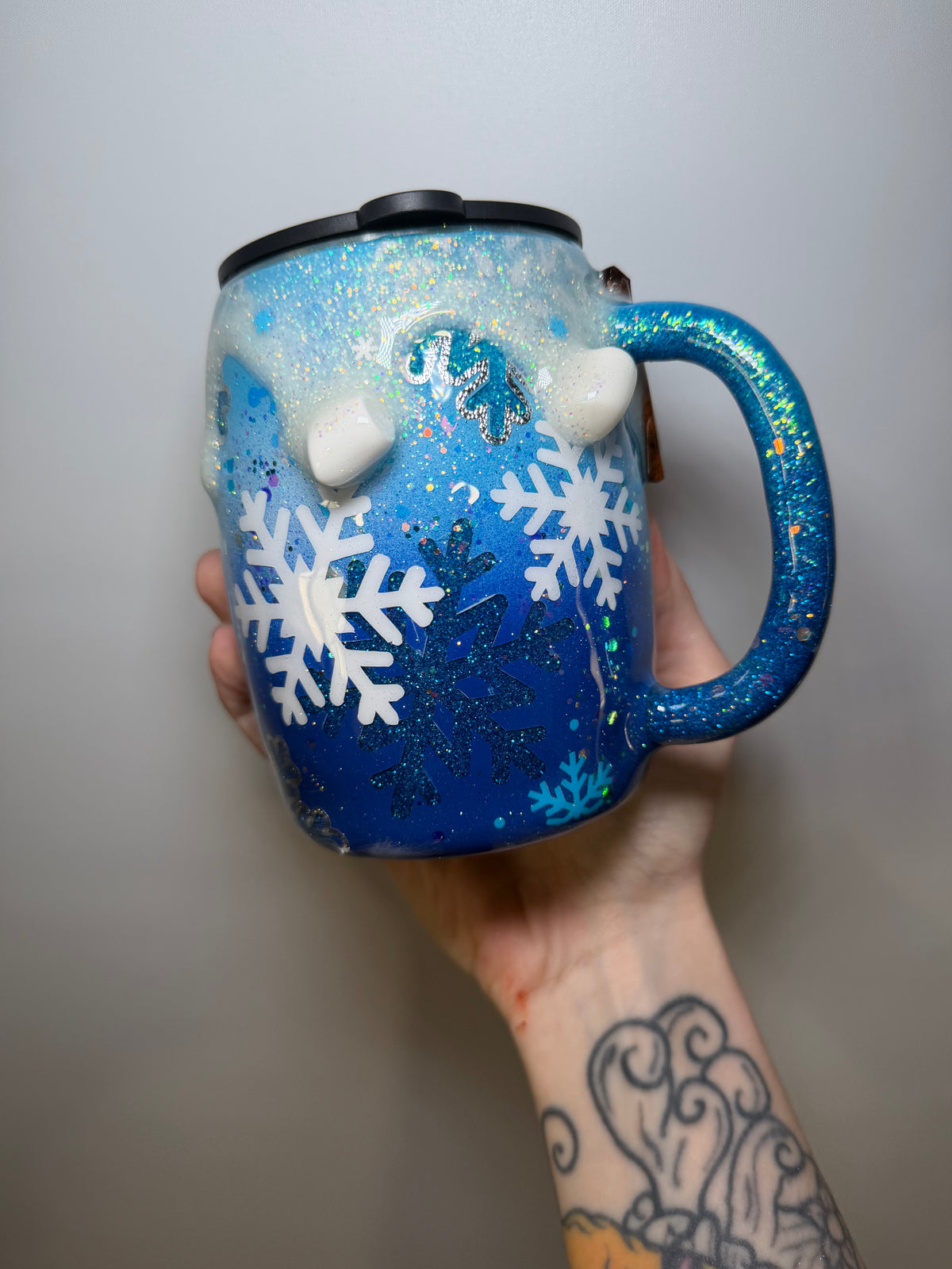 14 oz blue snowflake hot cocoa