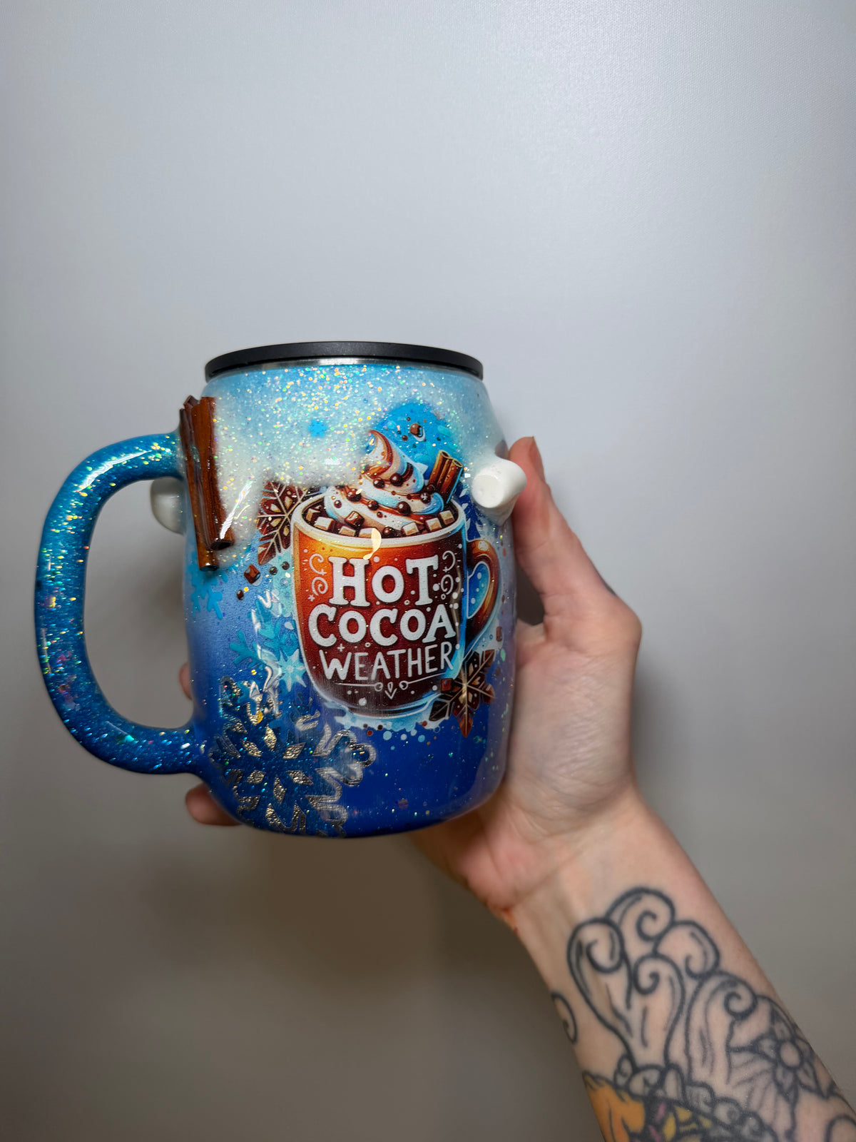 14 oz blue snowflake hot cocoa