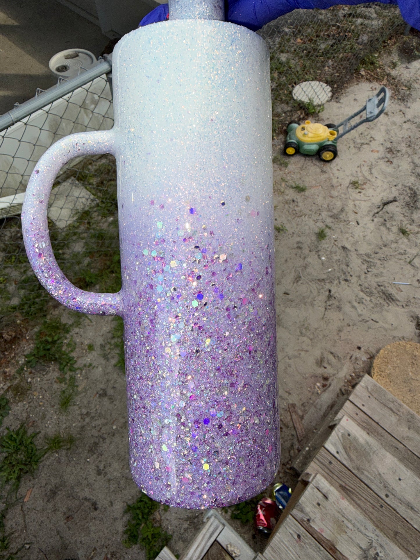 24 oz plump tipsy handle  - white purple ombre