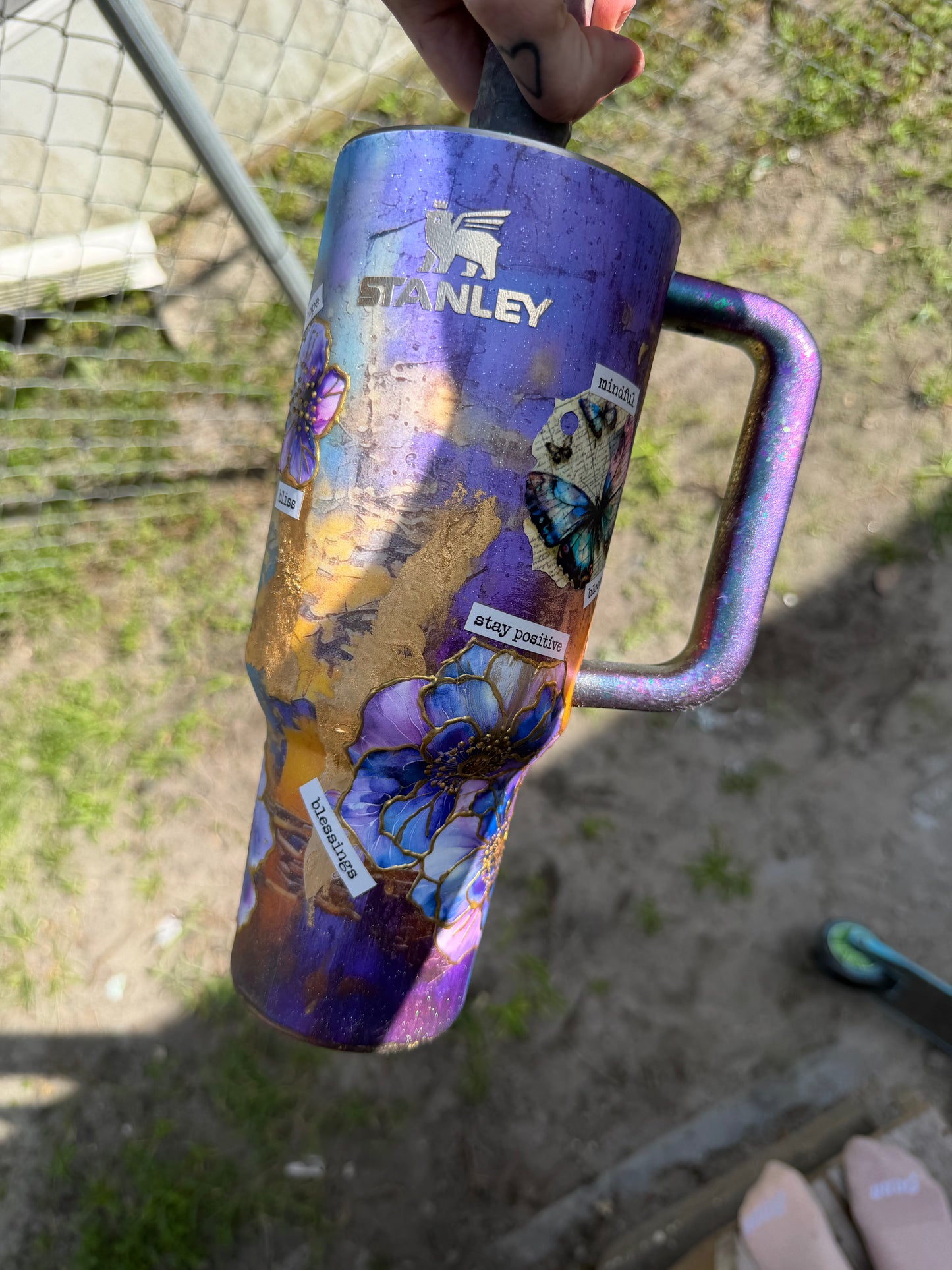 40 Oz Stanley , purple flower with gold outline