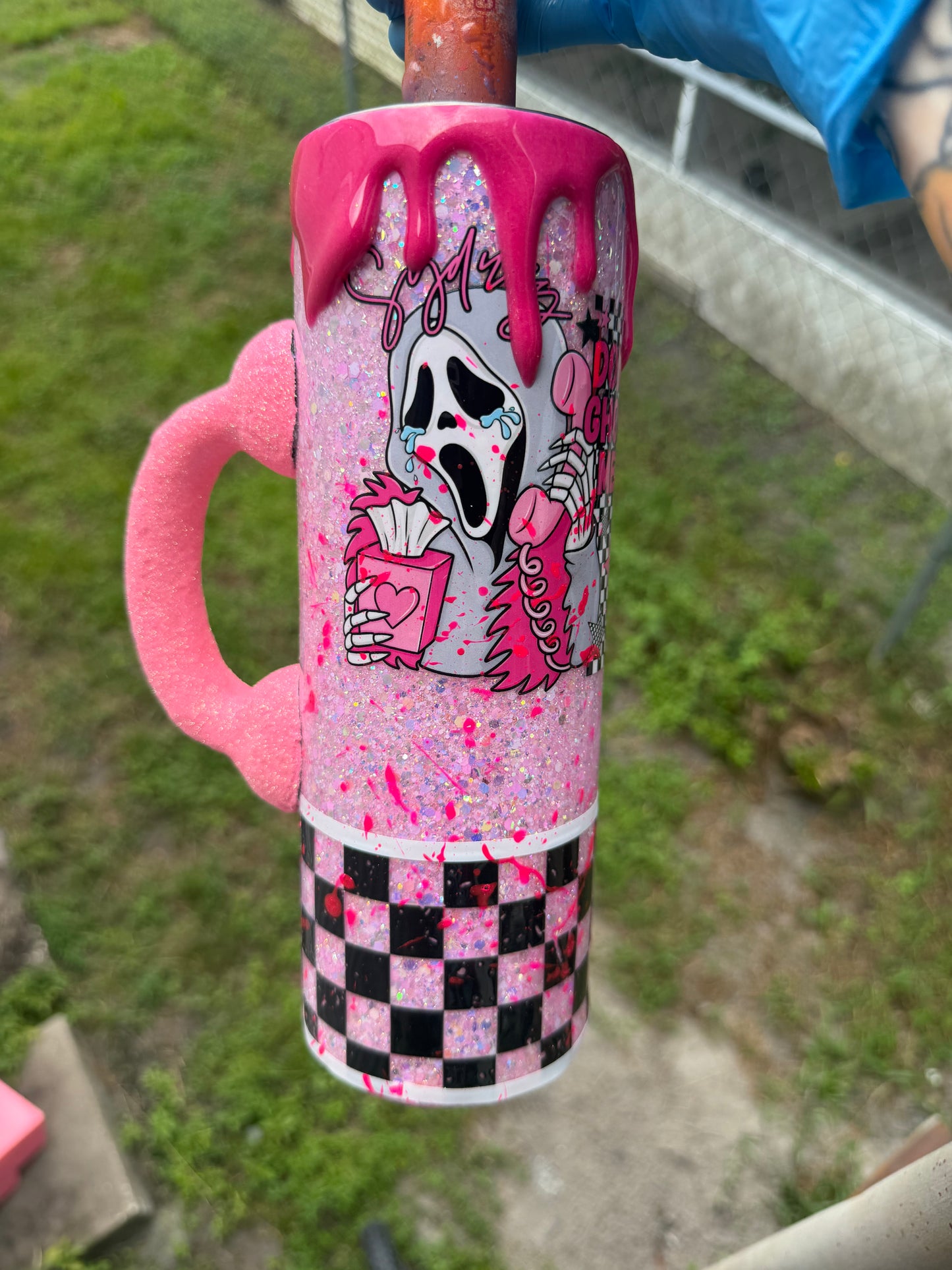 Ghost face with pink phone