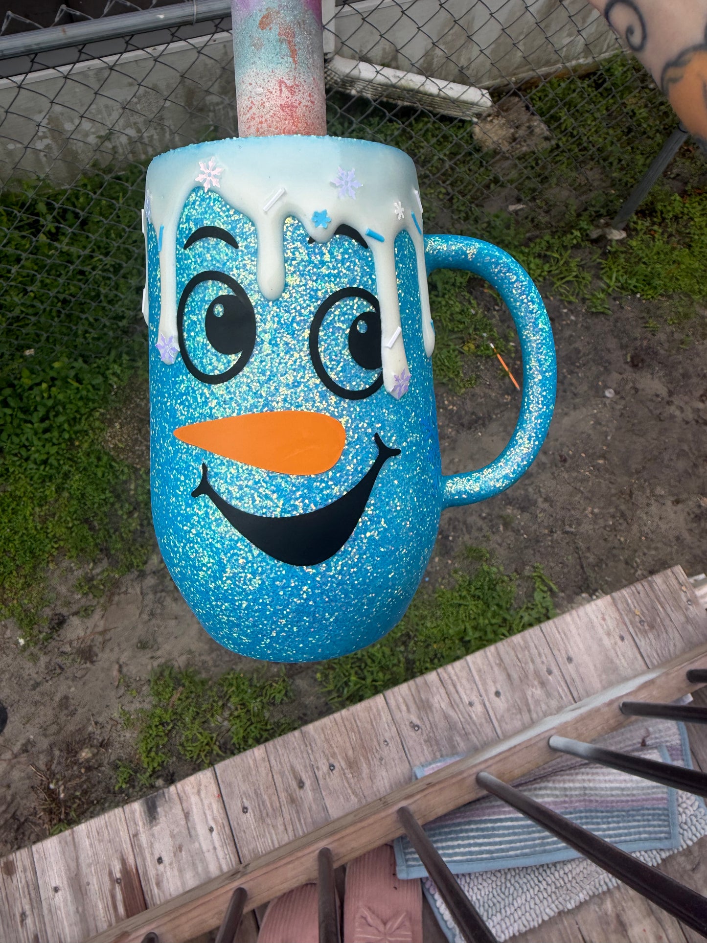 Pre order 16 oz snowman mug with drip