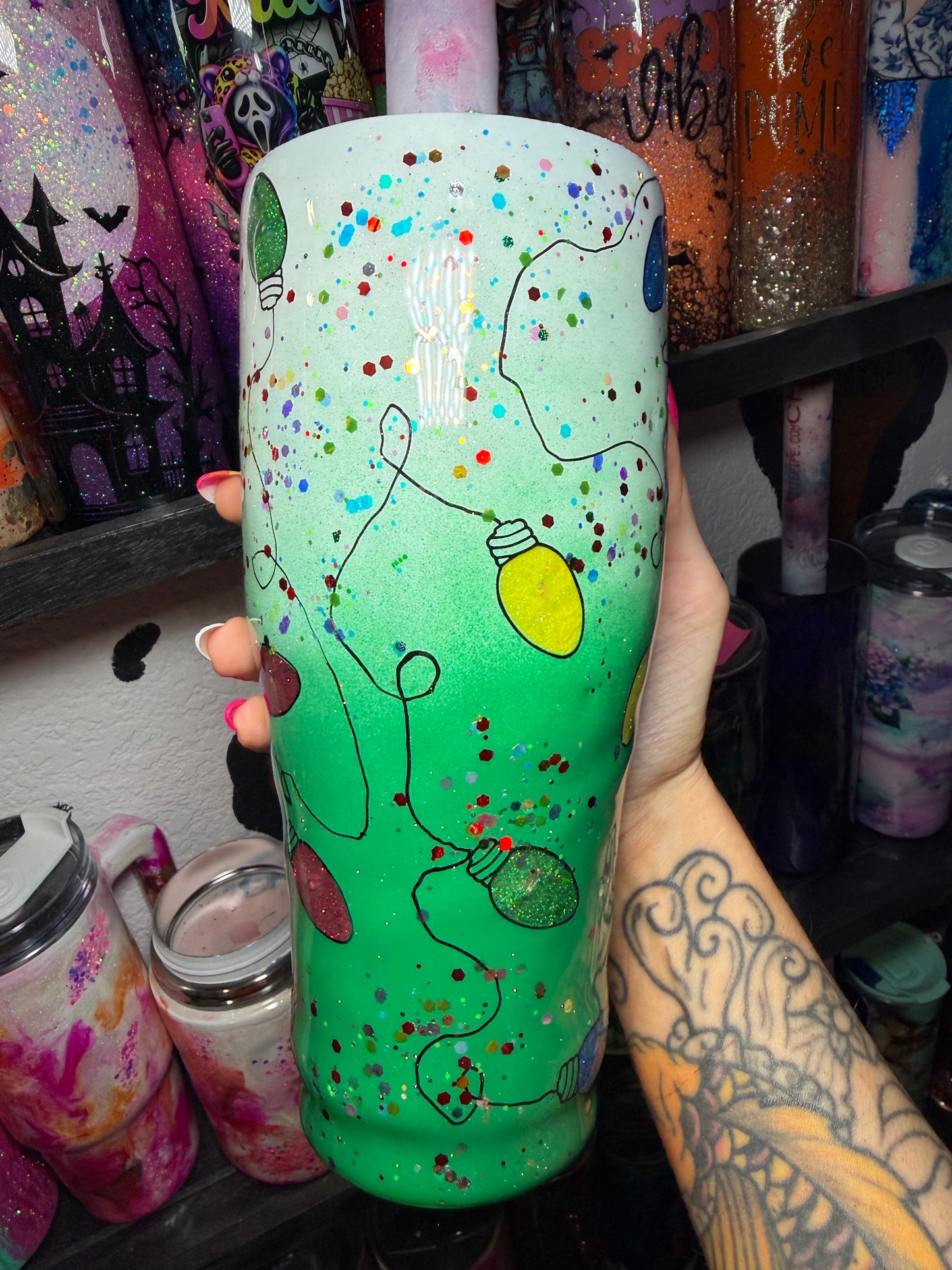 32 oz coffee caddy , green . My favorite color is Christmas light / light up tumbler rts