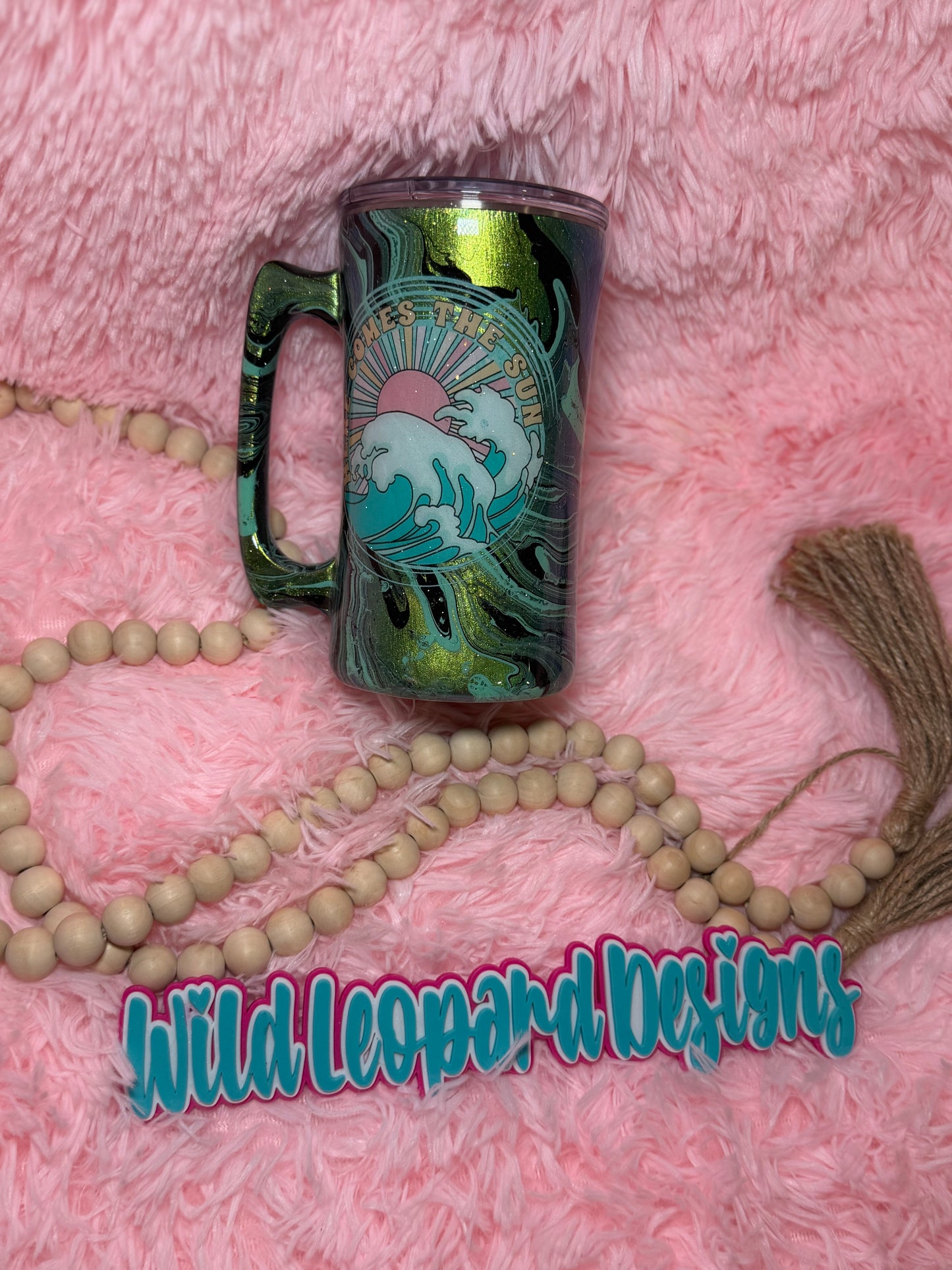 43- 20 oz beer mug . Here comes the sun hydro dip